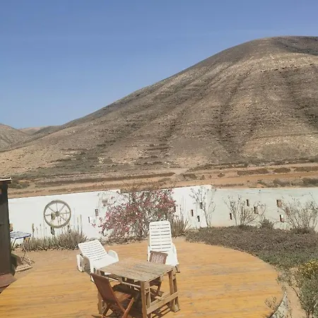 Kikiki House *