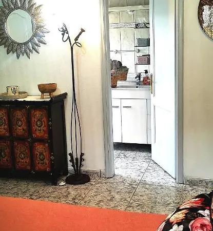 Kikiki House Country house