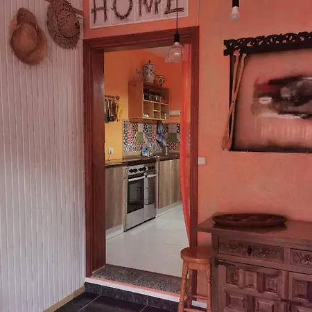 Kikiki House Country house *