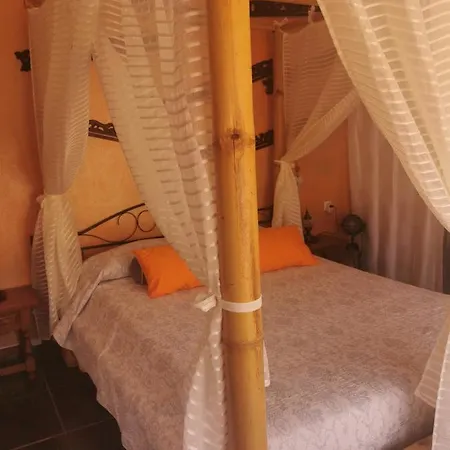 Kikiki House Country house