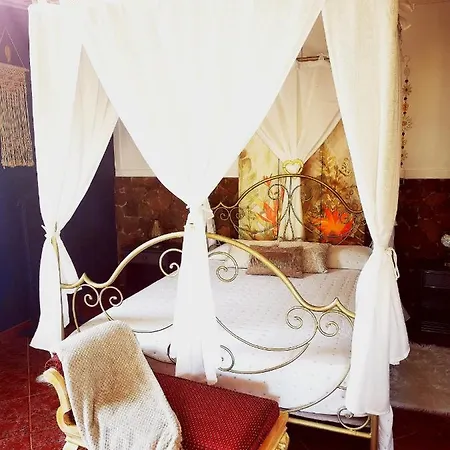 Country house Kikiki House *