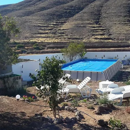 Kikiki House *