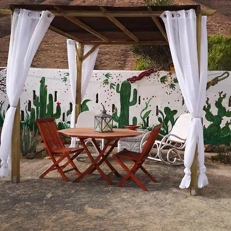 Kikiki House *