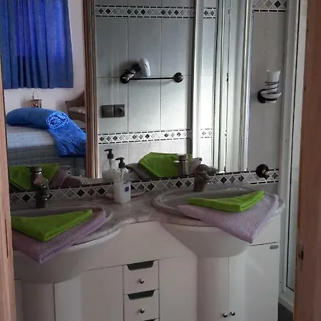 Gospodarstwo wiejskie Kikiki House *